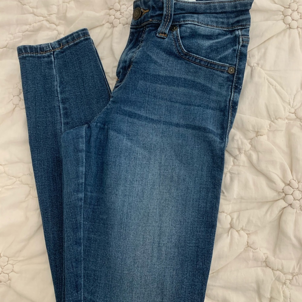 Eunina super skinny low rise ankle Jeans in size 3
